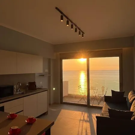 Coastal Modern In Facing The Sea *