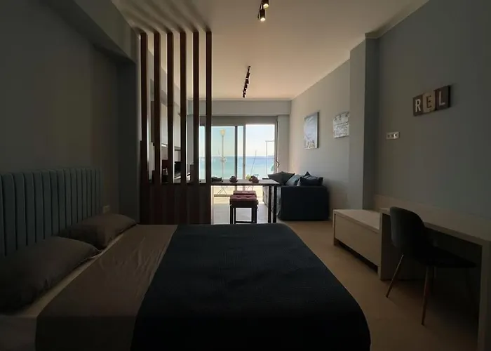 Coastal Modern In Facing The Sea *