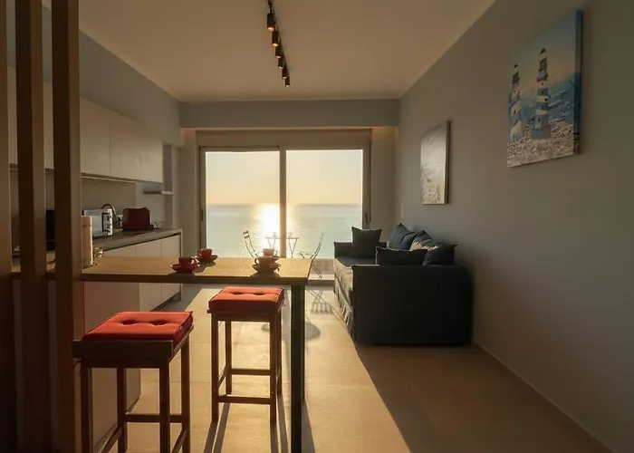 Coastal Modern In Facing The Sea בית נופש